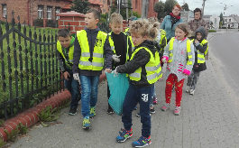 Posprzątali swój świat – akcja uczniów ze szkoły w Raciążu