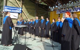 Występ Tucholskiego Chóru Gospel AVE podczas Ogólnopolskiego Festiwalu Piosenki Religijnej w ramach 53. Dni Borów Tucholskich