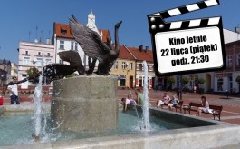 Letnie kino na tucholskim rynku