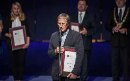 Na zdjęciu Aleksander Dętkoś, Nagroda Marszałka 2016 w dziedzinie kultury, fot. Andrzej Goiński/UM WKP